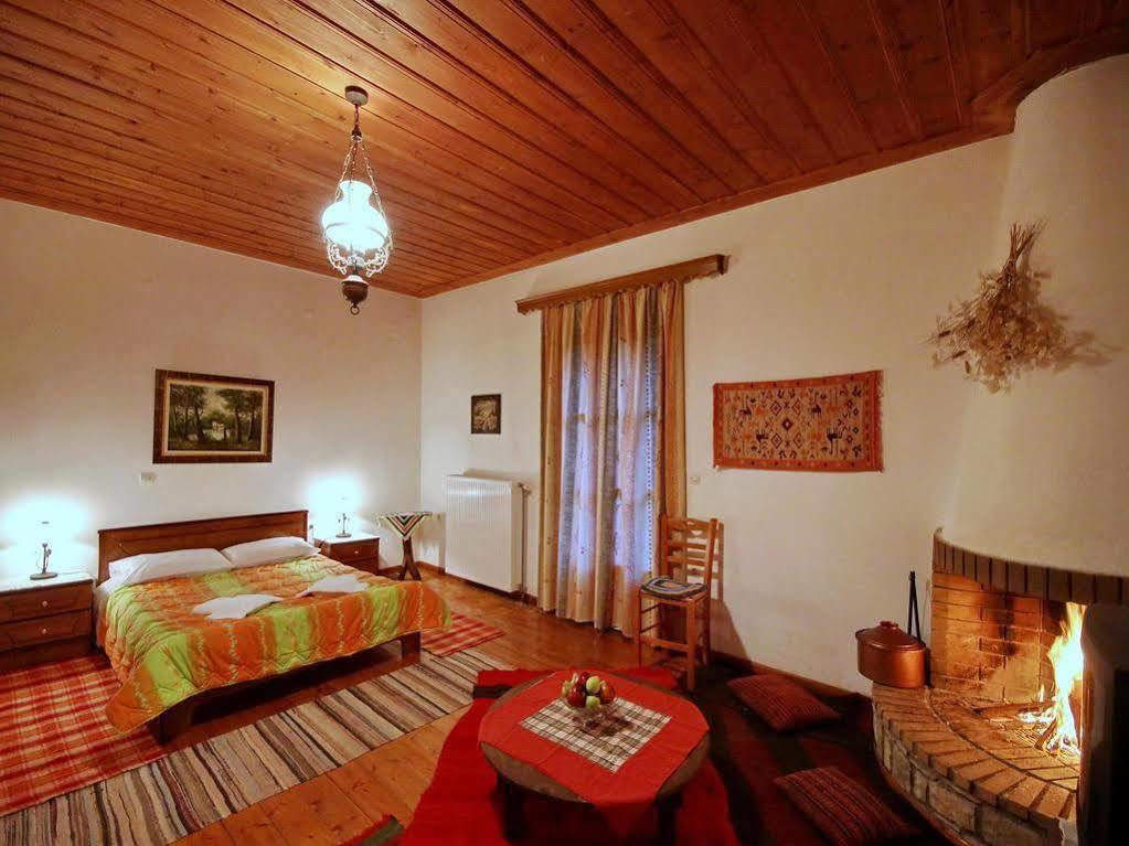 Andrea Sofi Guesthouse 디미트사나 외부 사진